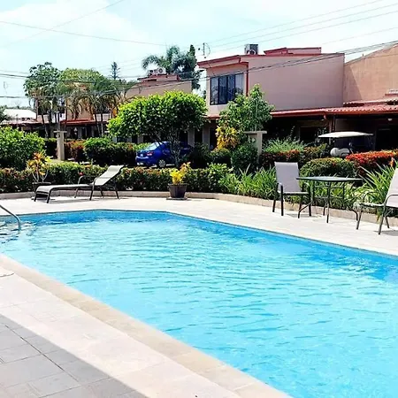 Gamino'S Beach Apartment